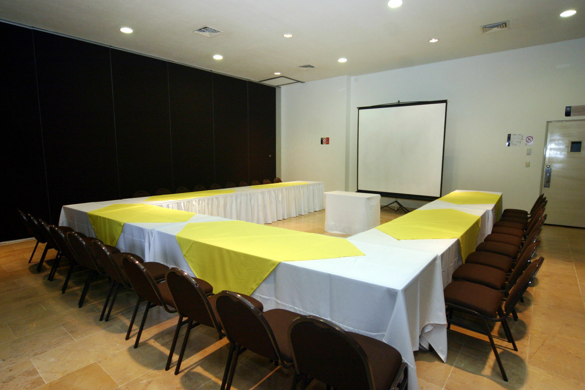 Hb Xalapa Hotel Exterior photo